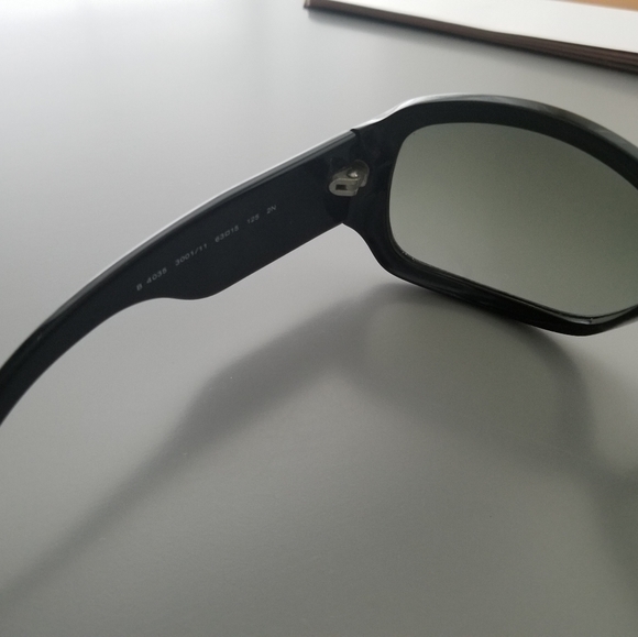 BURBERRY Sunglasses Italy - Picture 11 of 14